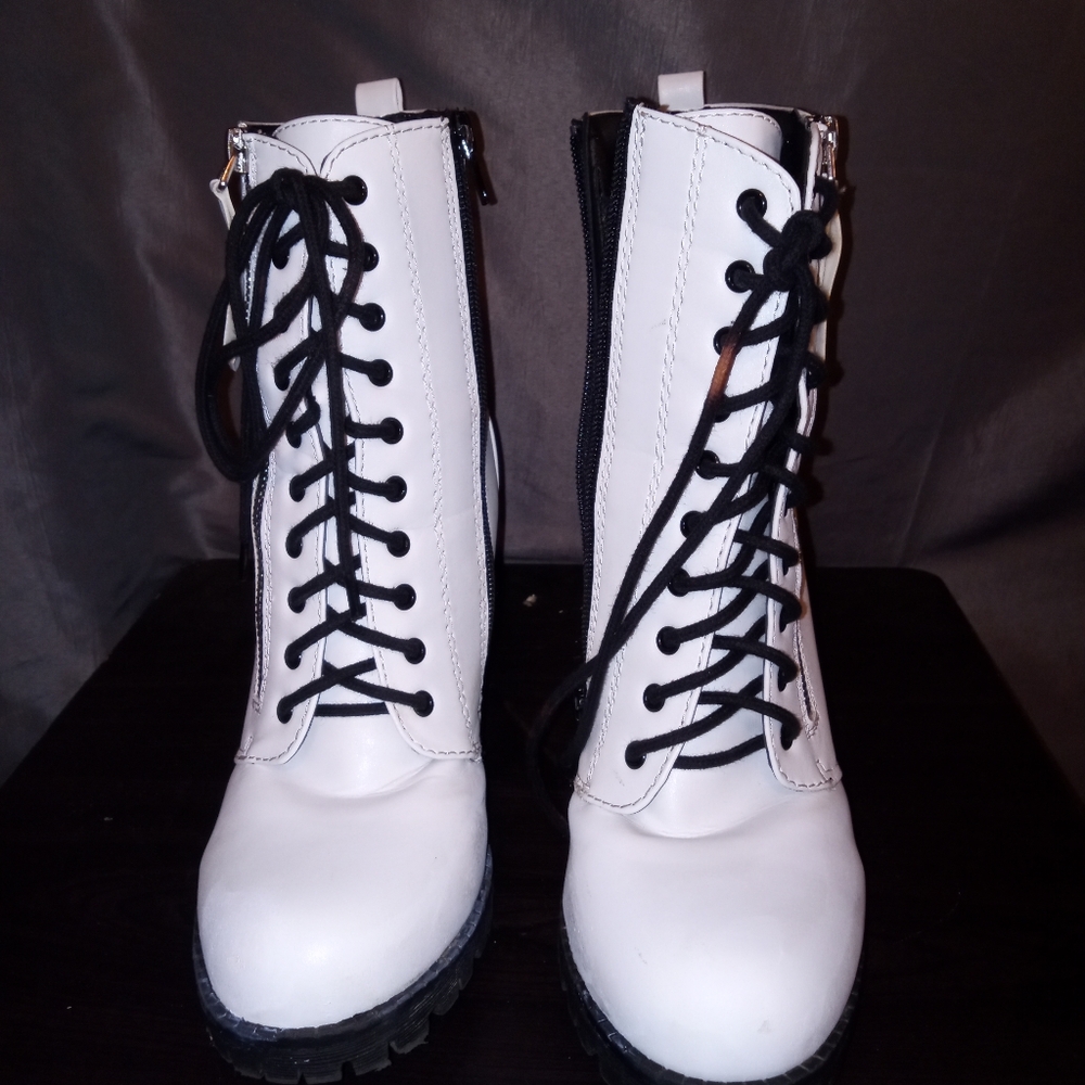 Soda women's chunky high heels combat lace up platform shoes
